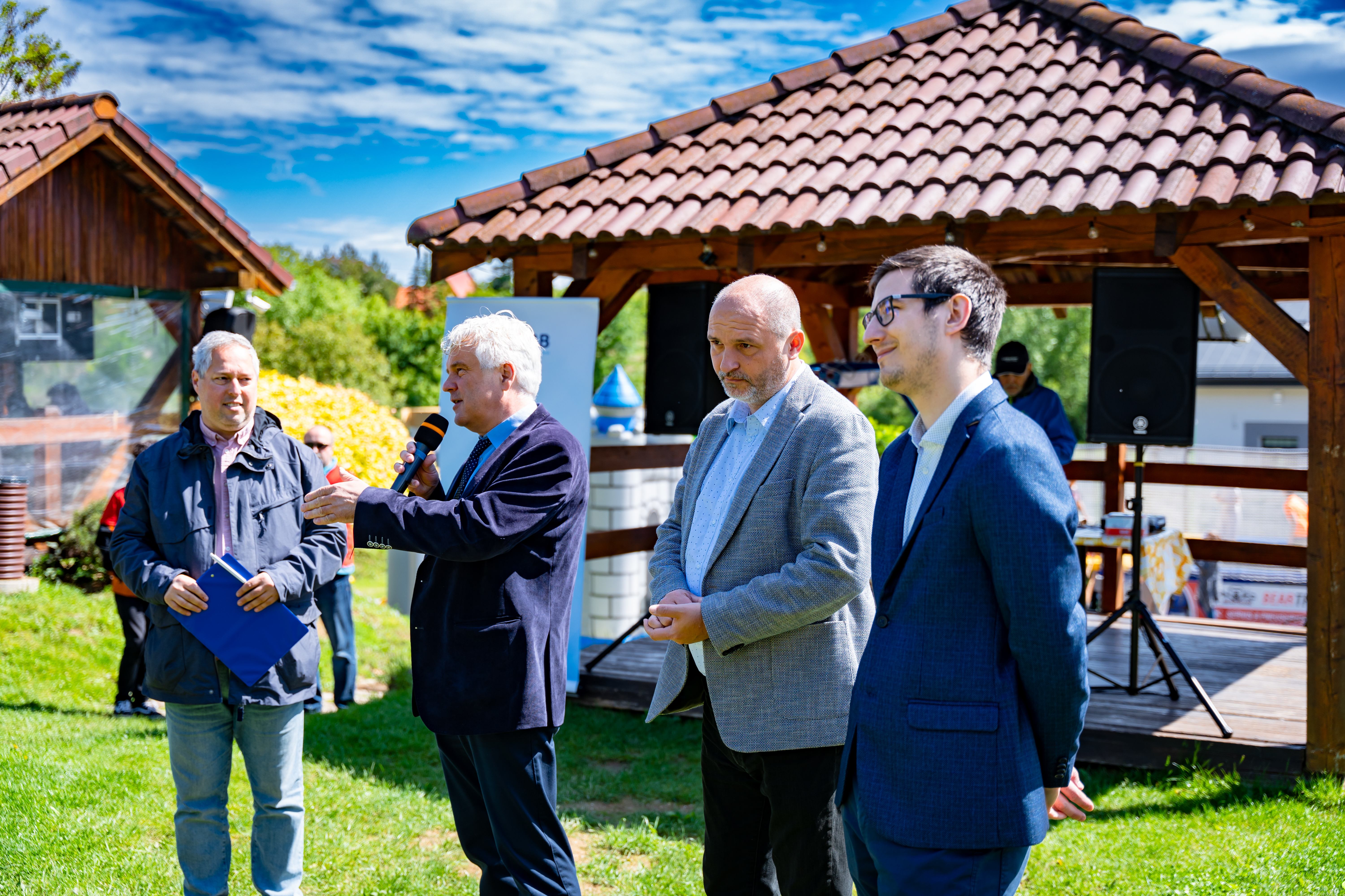 Den deti USMEV AKO DAR-5
